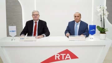 Photo: RTA signs strategic partnership agreement with Al-Futtaim Automotive to deploy 360 electric and hybrid vehicles over three years